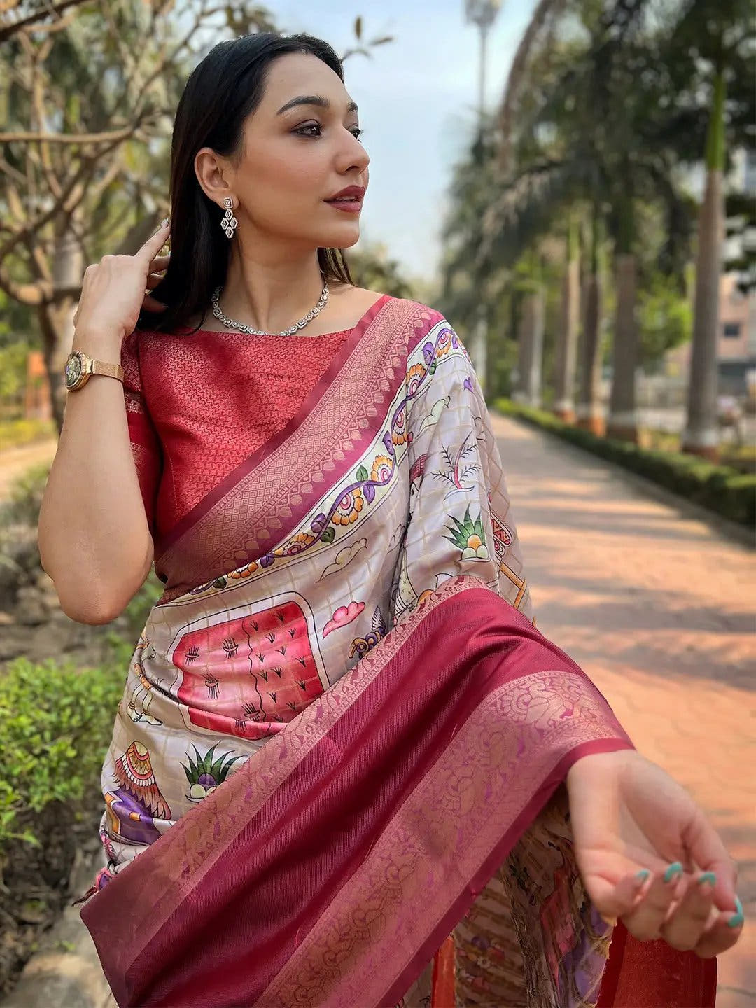 Wine Colour Double Border Chex Weaving Banarasi Soft Silk Saree