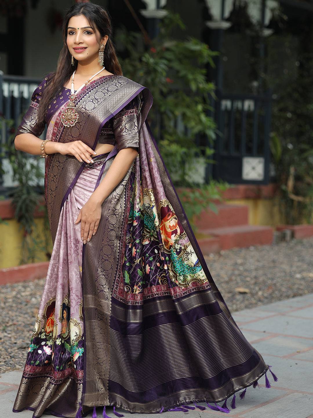 Pure Viscose Dola Silk Saree With Zari Weaving Pallu In Light Purple Colour - Luxe