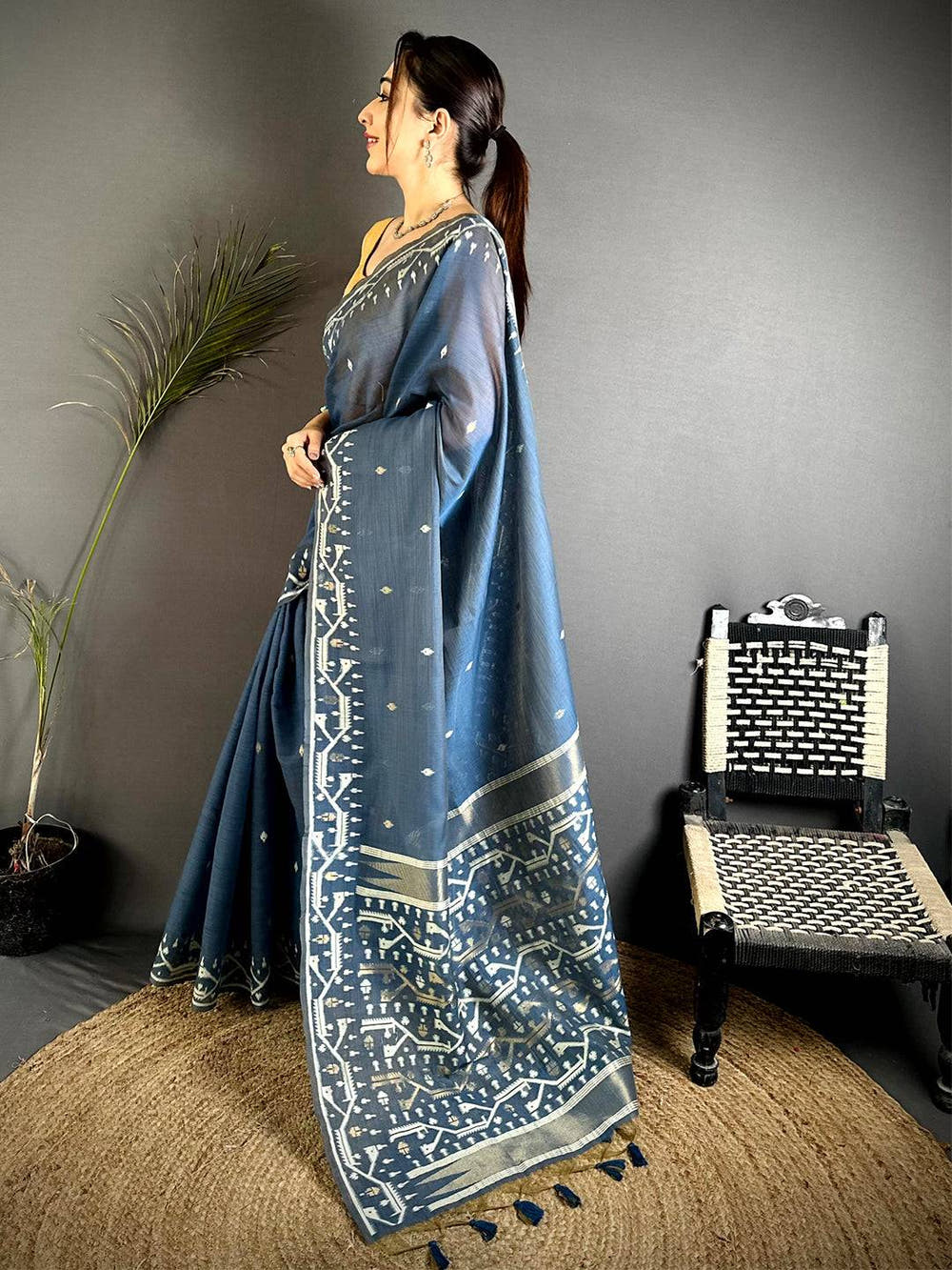 Heritage Lakhani Geometric Linen Saree