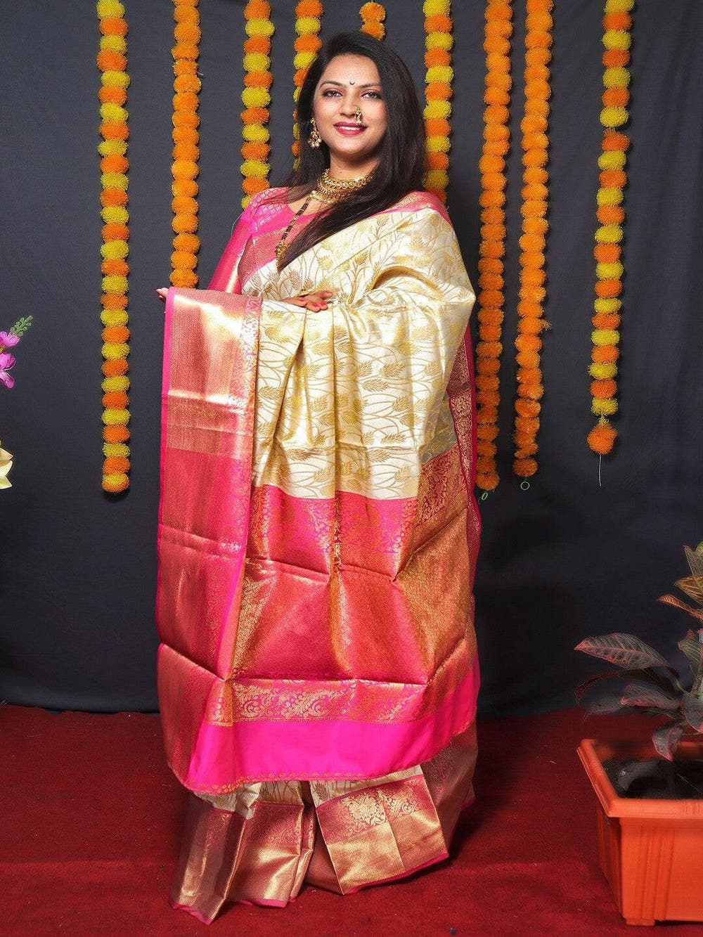 White Kanjivaram Silk Golden Zari Weaving Saree