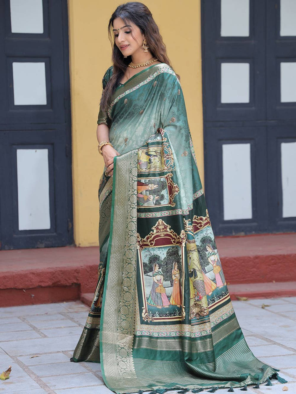 Pure Viscose Dola Silk Saree With Zari Weaving Pallu In Green Colour - Luxe