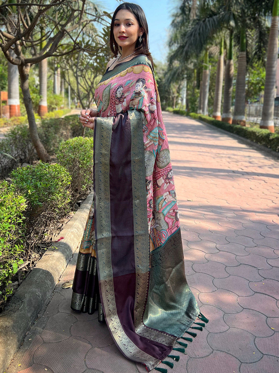 Pink Colour Double Border Chex Weaving Banarasi Soft Silk Saree