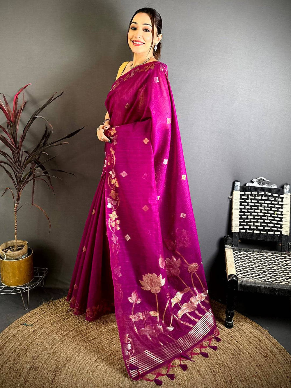 Wine Sona  Chandi  Munga  Saree