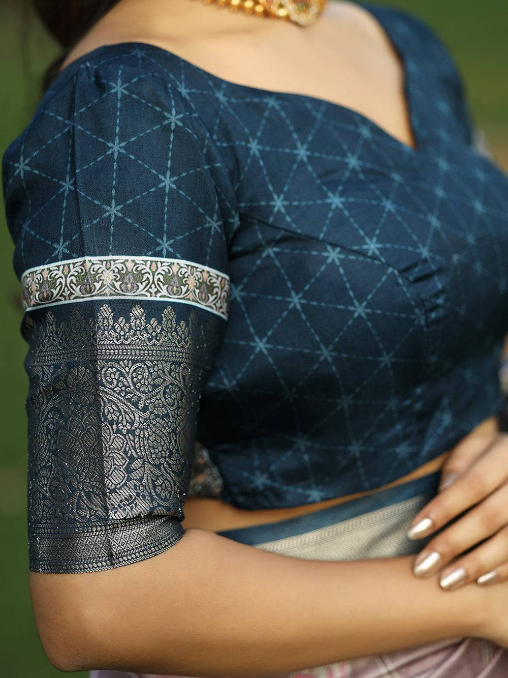 Light Purple Colour Batik Pen kalamkari Saree With Zari Weaving Pallu - Luxe