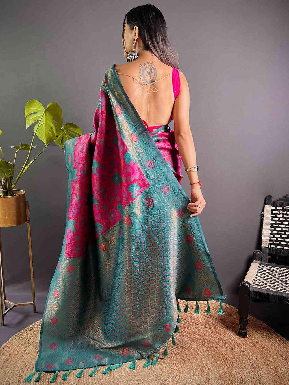 Deep Pink Soft Silk Butta Weaving Saree