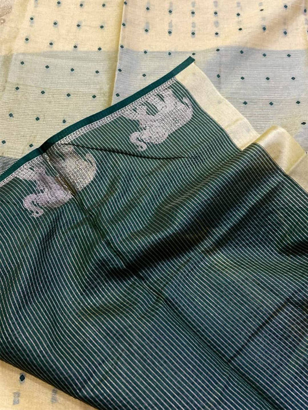Beige Pure Silk Bandhani Butti Saree