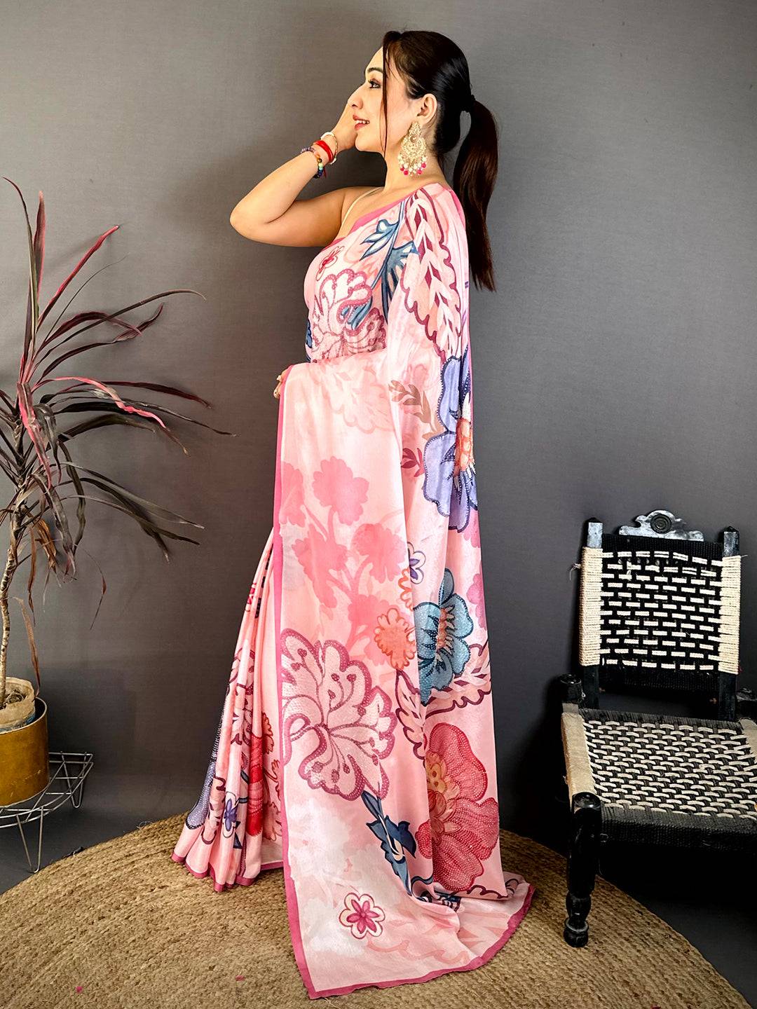 Stylish Chinnon Chiffon Floral Print Saree