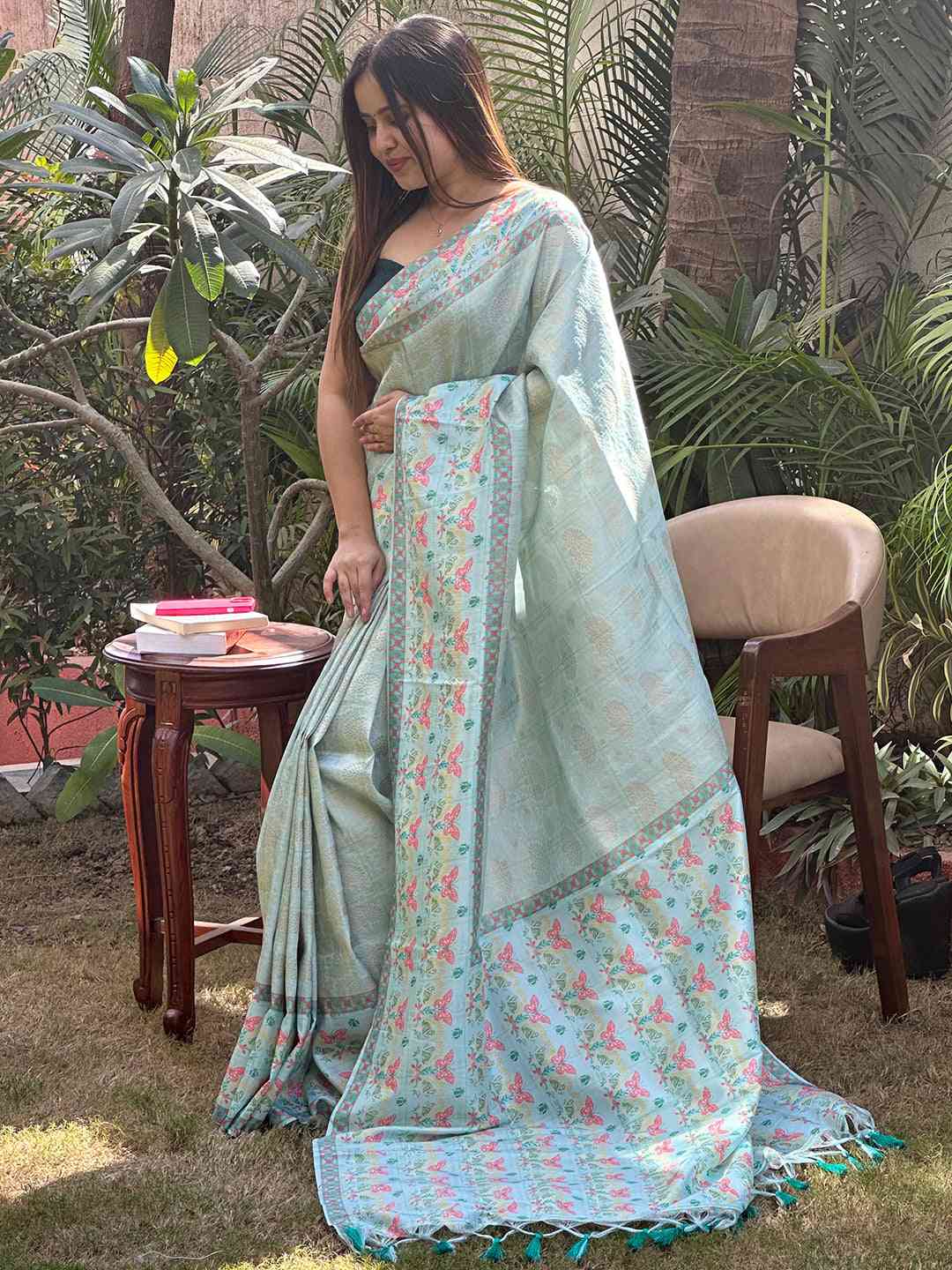 Self Zari Kanjivaram Weaving With Butterfly Printed Saree