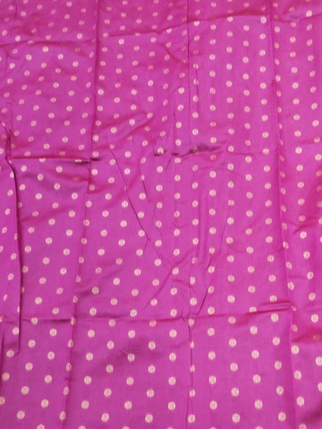 Intricate Paisley Silk Saree With Radiant Pink Pallu