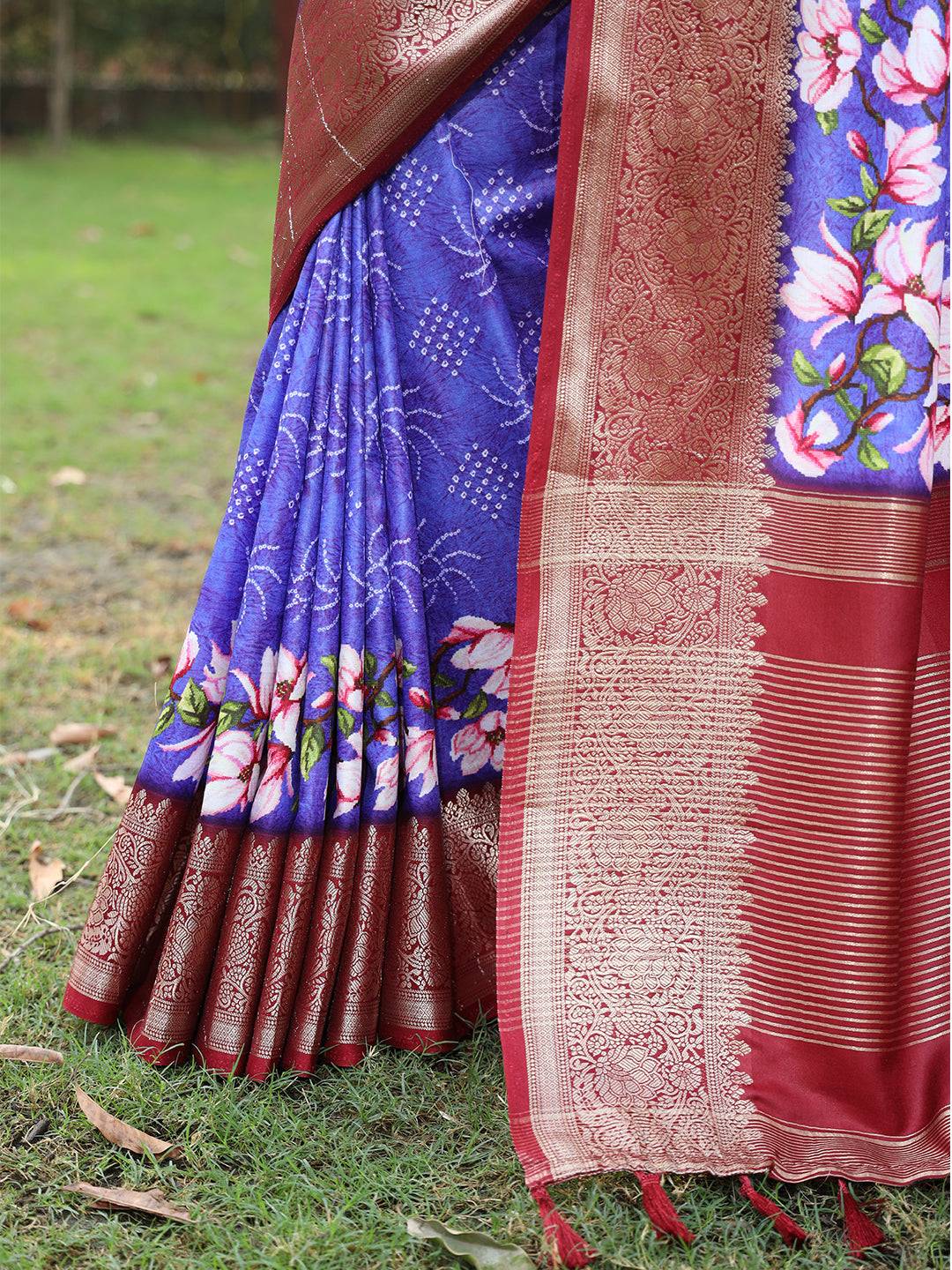 Purple Colour Pure Viscose Dola Silk Saree With Floral Print Border - Luxe