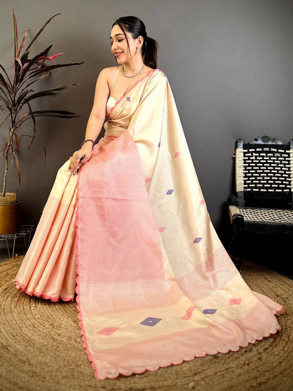 Heritage Cheks Ikkat Tussar Saree