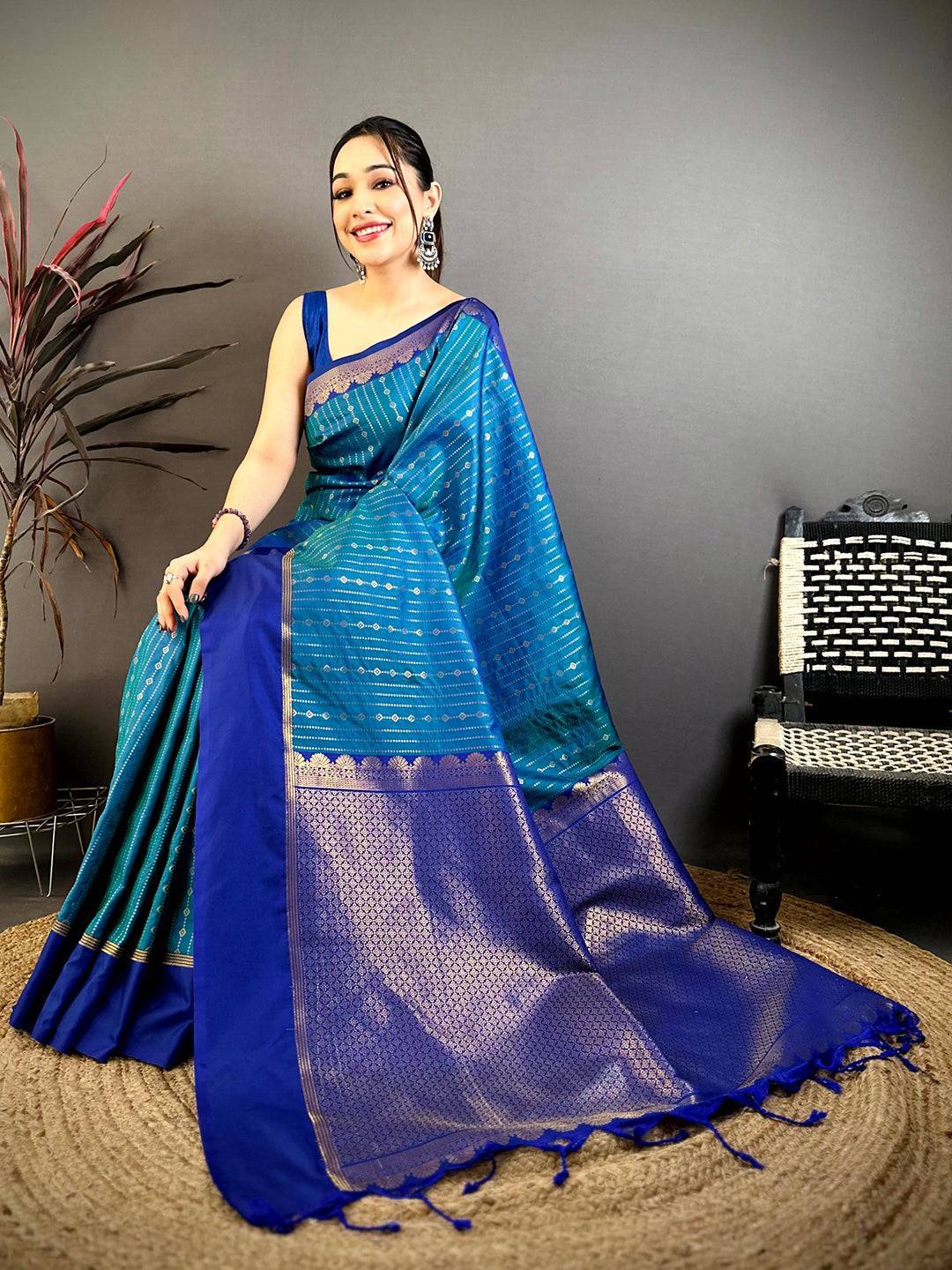 Teal Classic Soft Silk Gadwal Saree
