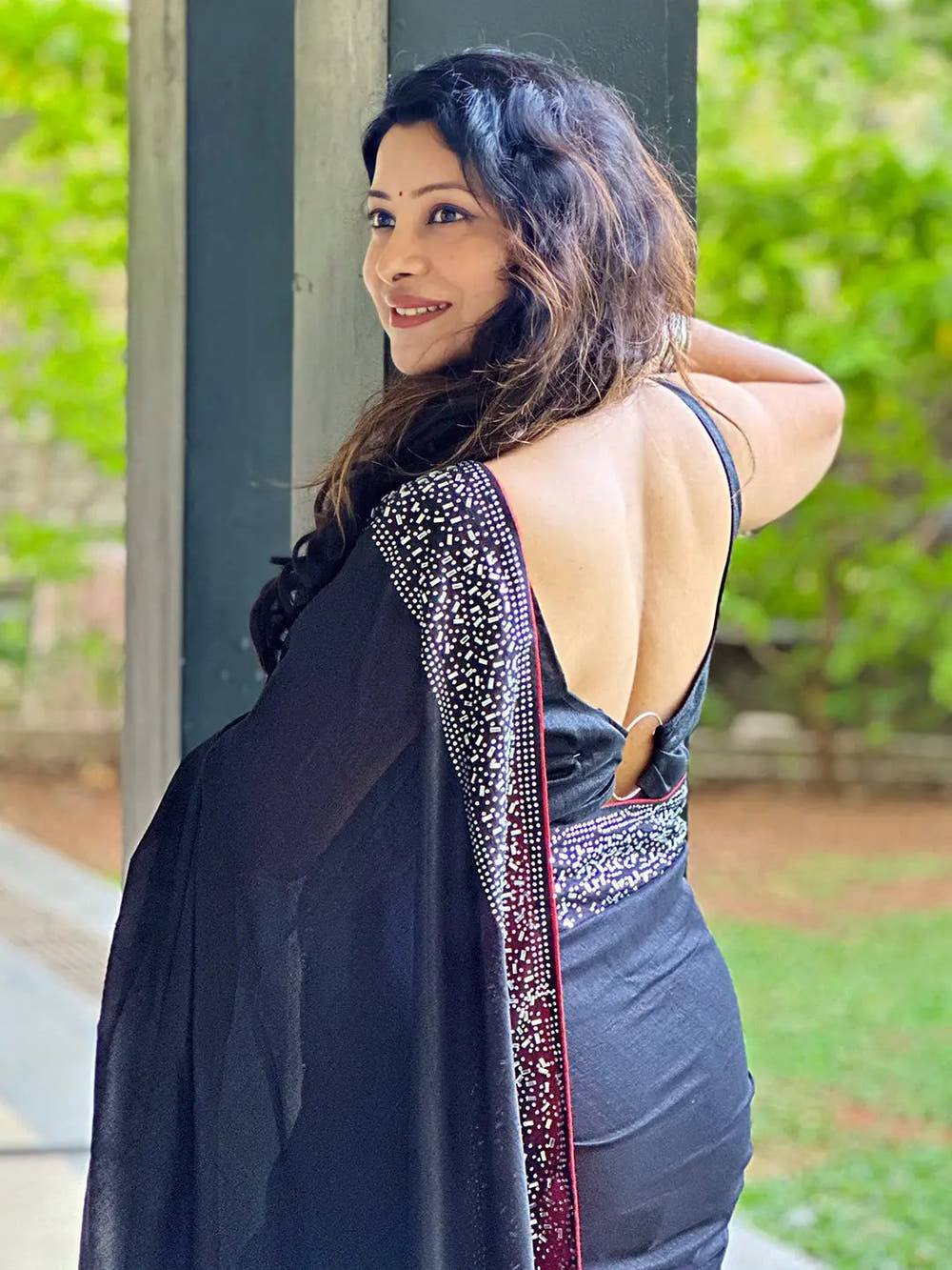 Black Colour Stylish Poly Silk Solid Saree