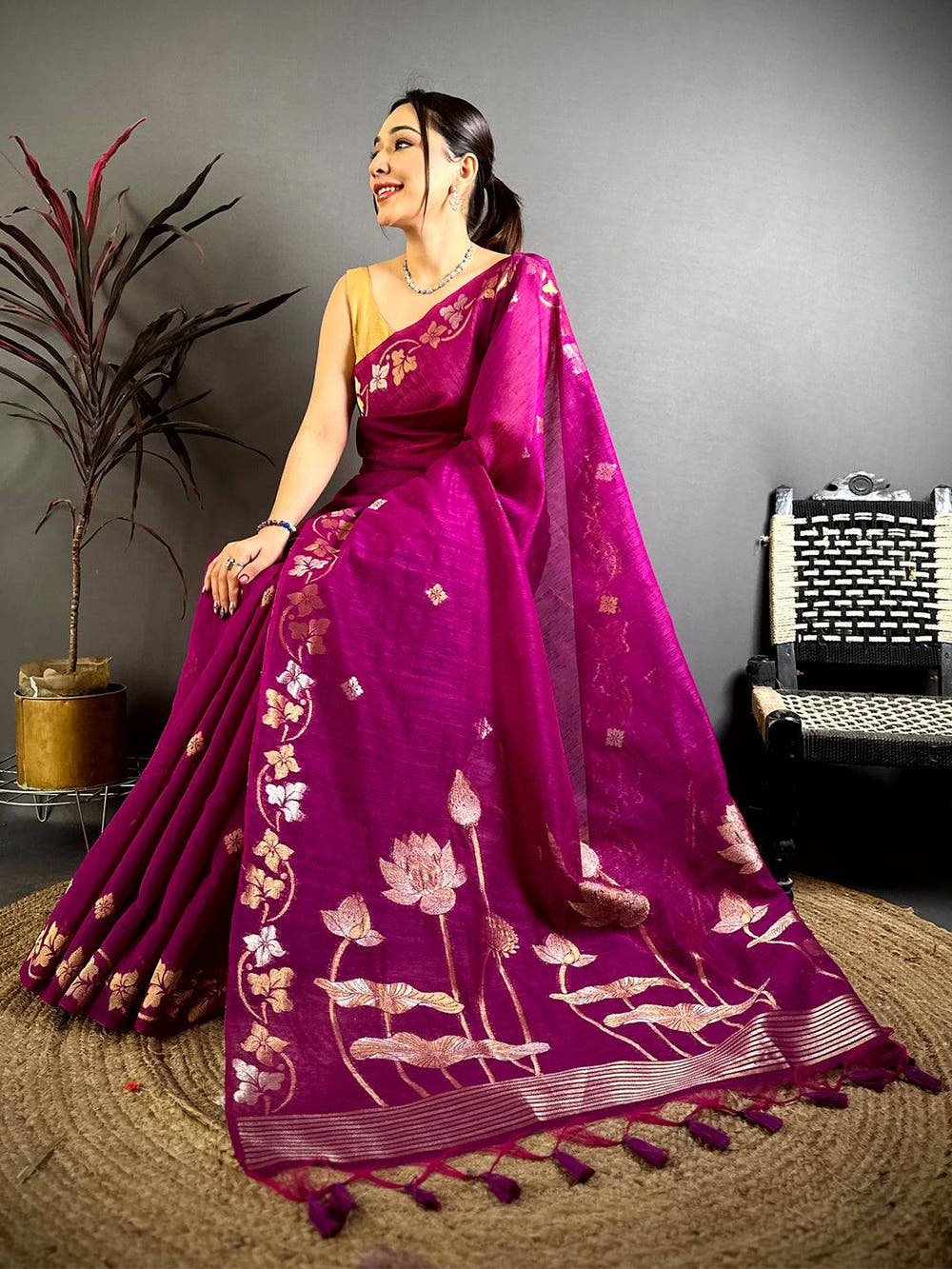 Wine Sona  Chandi  Munga  Saree