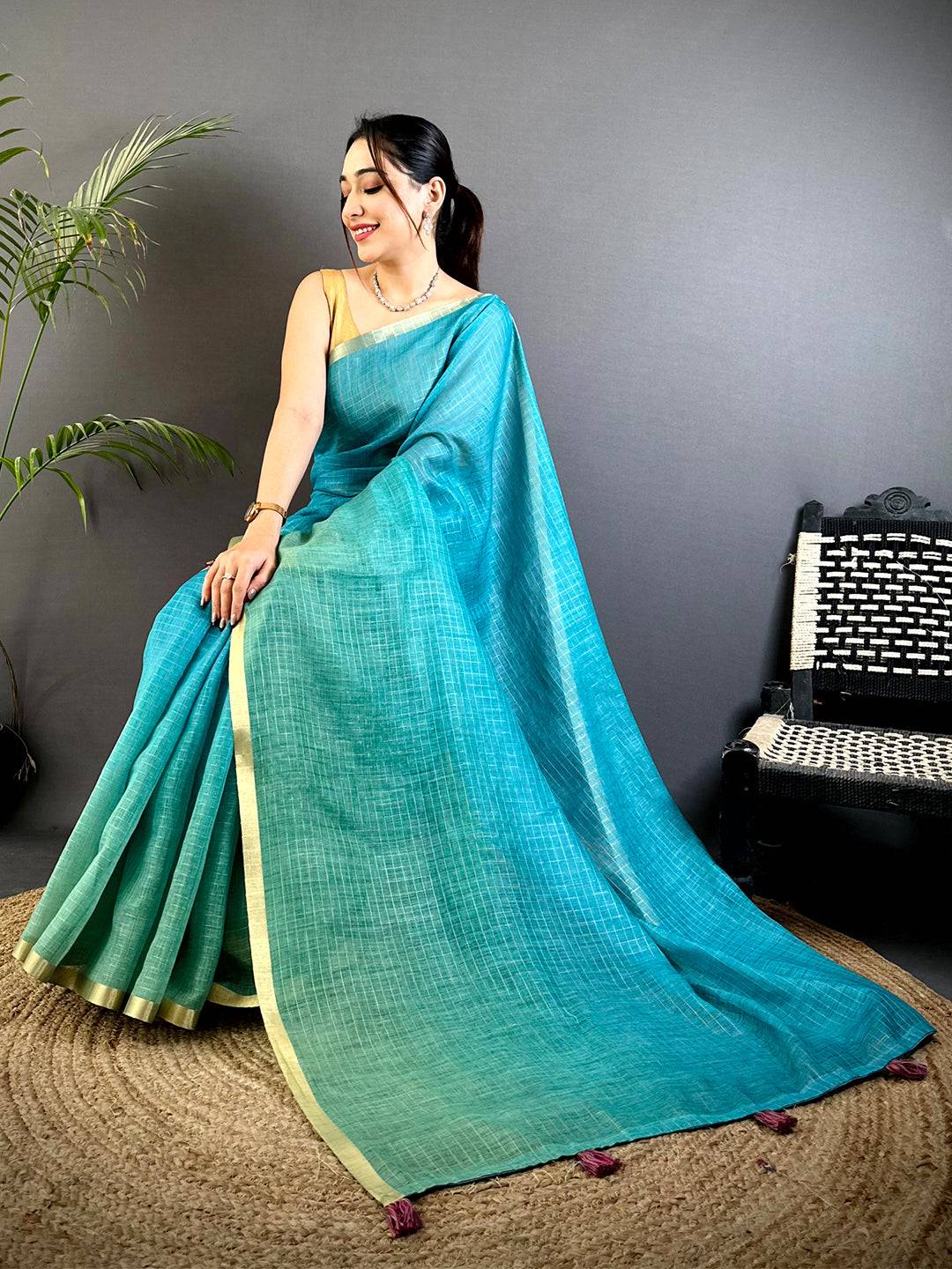 Regal Self Chex Linen Zari Saree