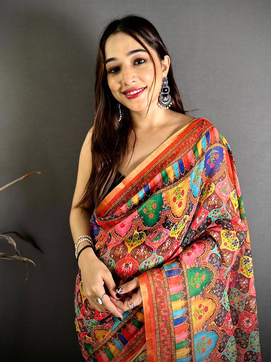Celebrity Elegance Printed Linen Saree