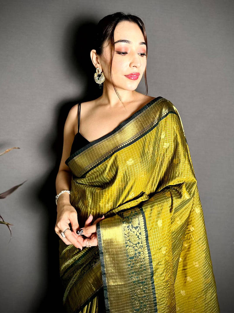 Royal Self Gold Zari Chex Chitpallu Saree