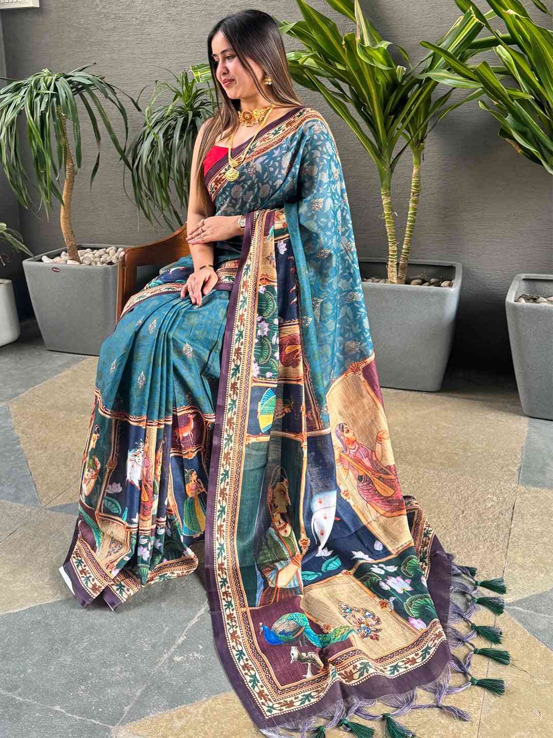 Firozi colour Linen Saree With Digital Print And Majestic Border
