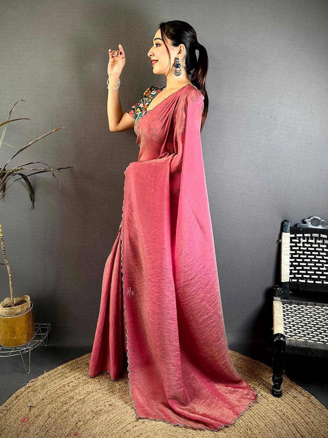 Celebrity Contrast Printed Blouse Silk Saree