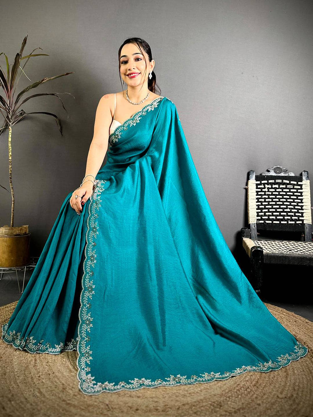 Stylish Diamond Zarkhond Chiffon Silk Saree