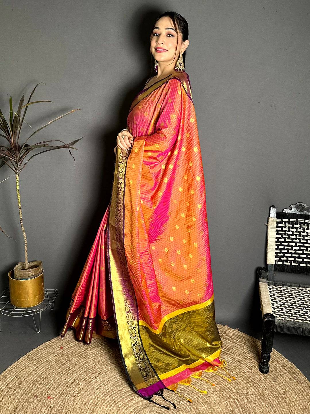 Heritage Self Gold Zari Chex Chitpallu Saree