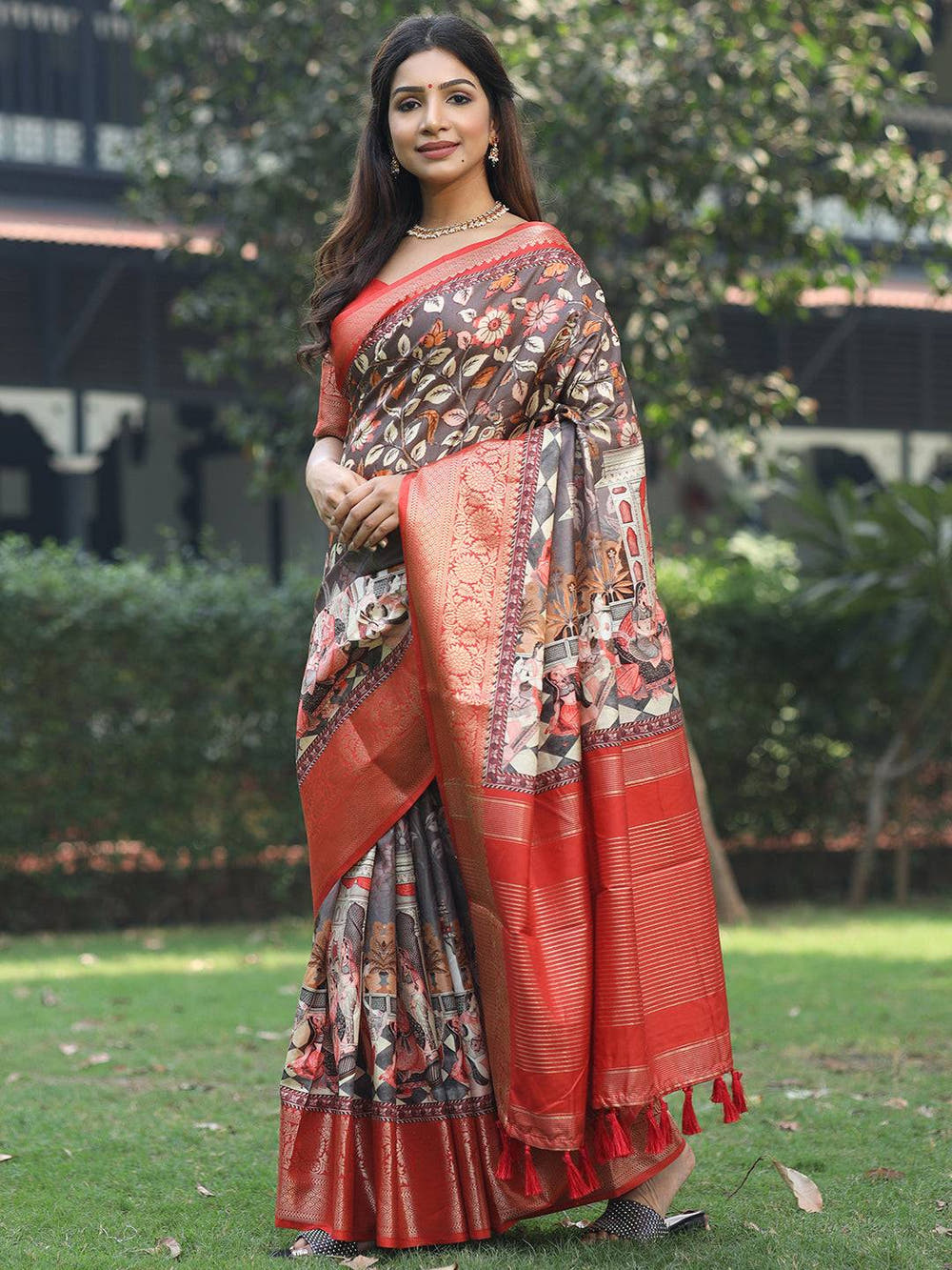 Grey Hand Kalamkari Printed Pure Viscose Dola Silk Saree - Luxe