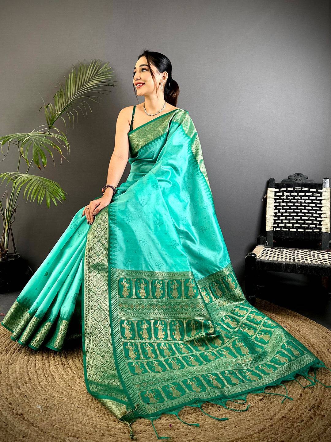 Rama Crystal Raw Silk Kanchi Pattu Saree