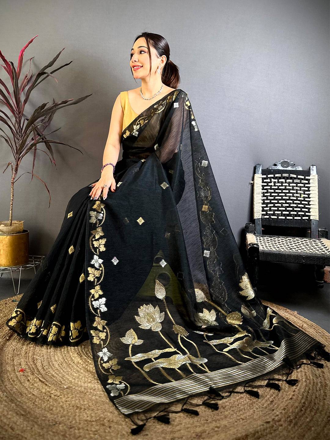 Black Sona Chandi  Munga  Saree