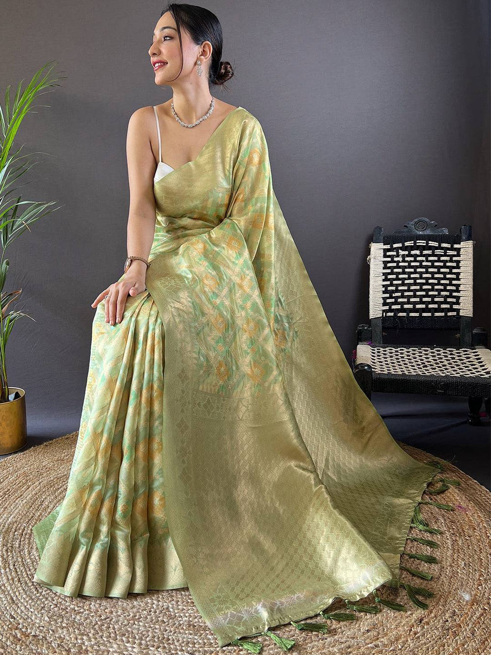 Tulipa Green Colour Block Print Saree