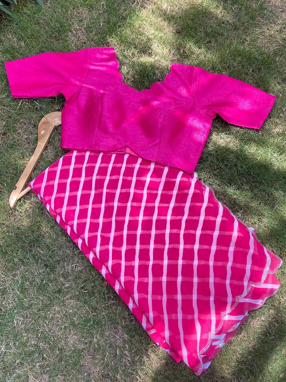Pink Georgette Leheriya Print Stone Work Saree