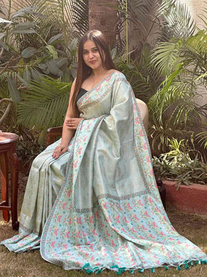 Self Zari Kanjivaram Weaving With Butterfly Printed Saree