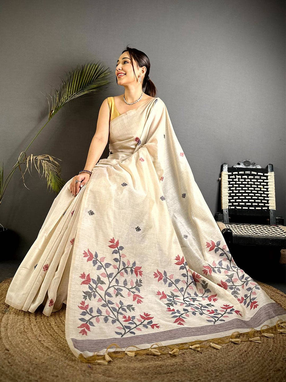 White Jamdani Pallu Khadi Linen Saree