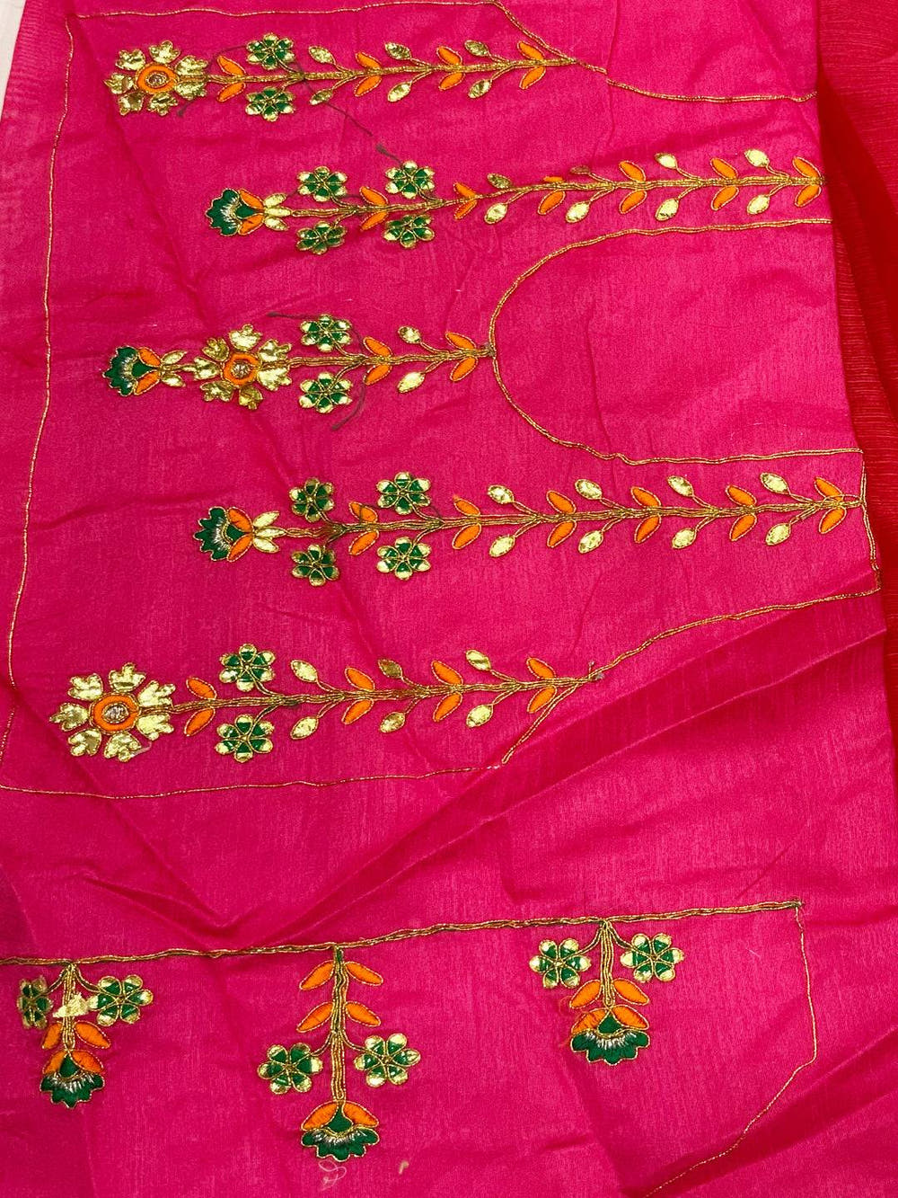 Stylish Ethnic Bandhej Chiffon Foil Saree