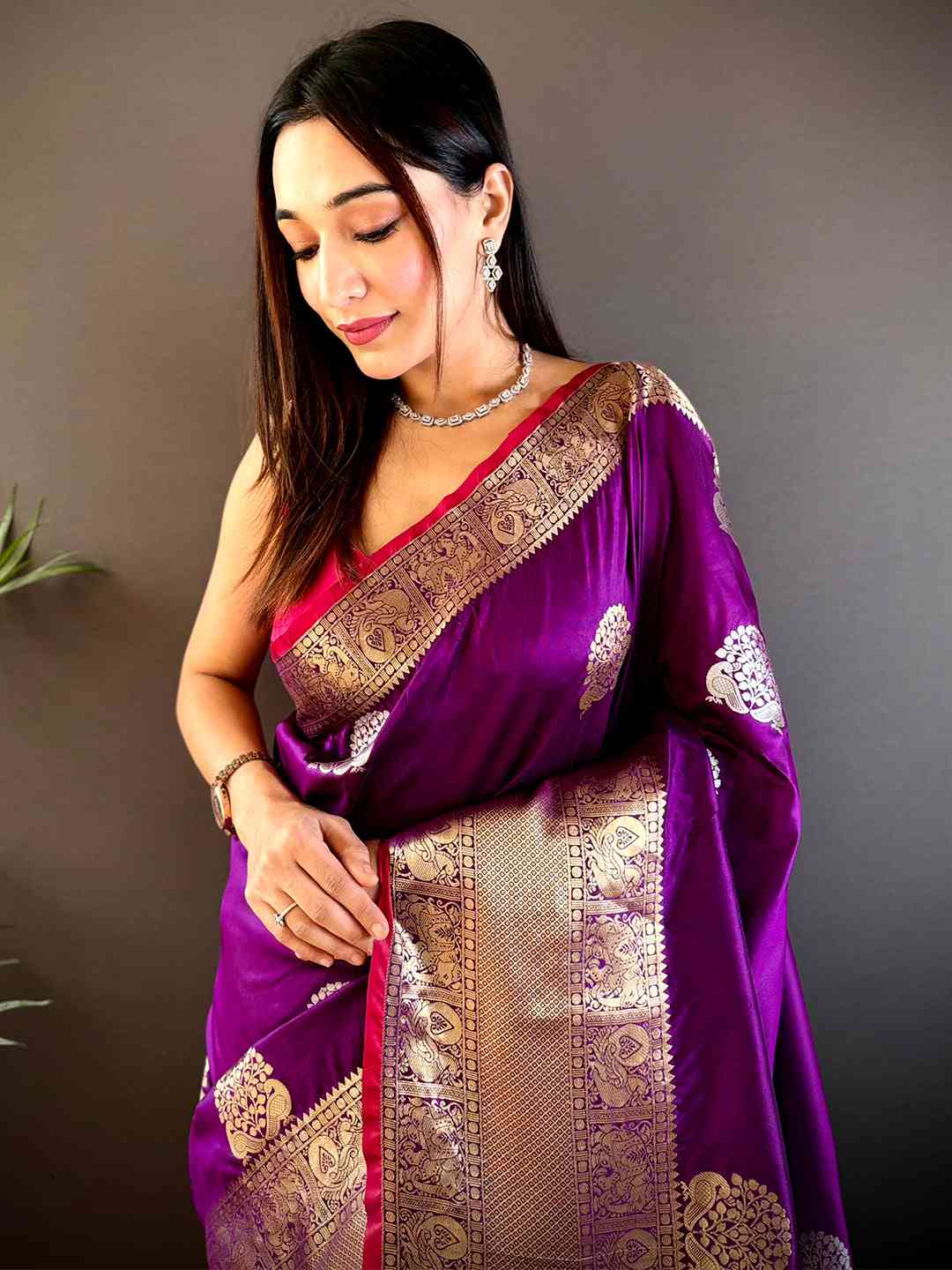 Wine Kanjivaram Soft Silk Kanchi Zari Weaving Saree