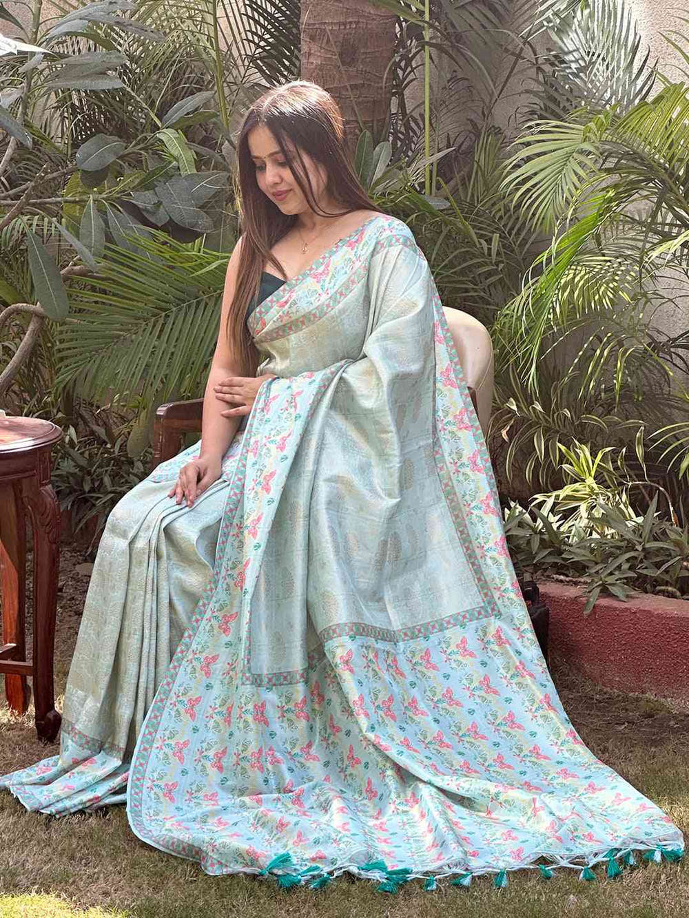 Self Zari Kanjivaram Weaving With Butterfly Printed Saree
