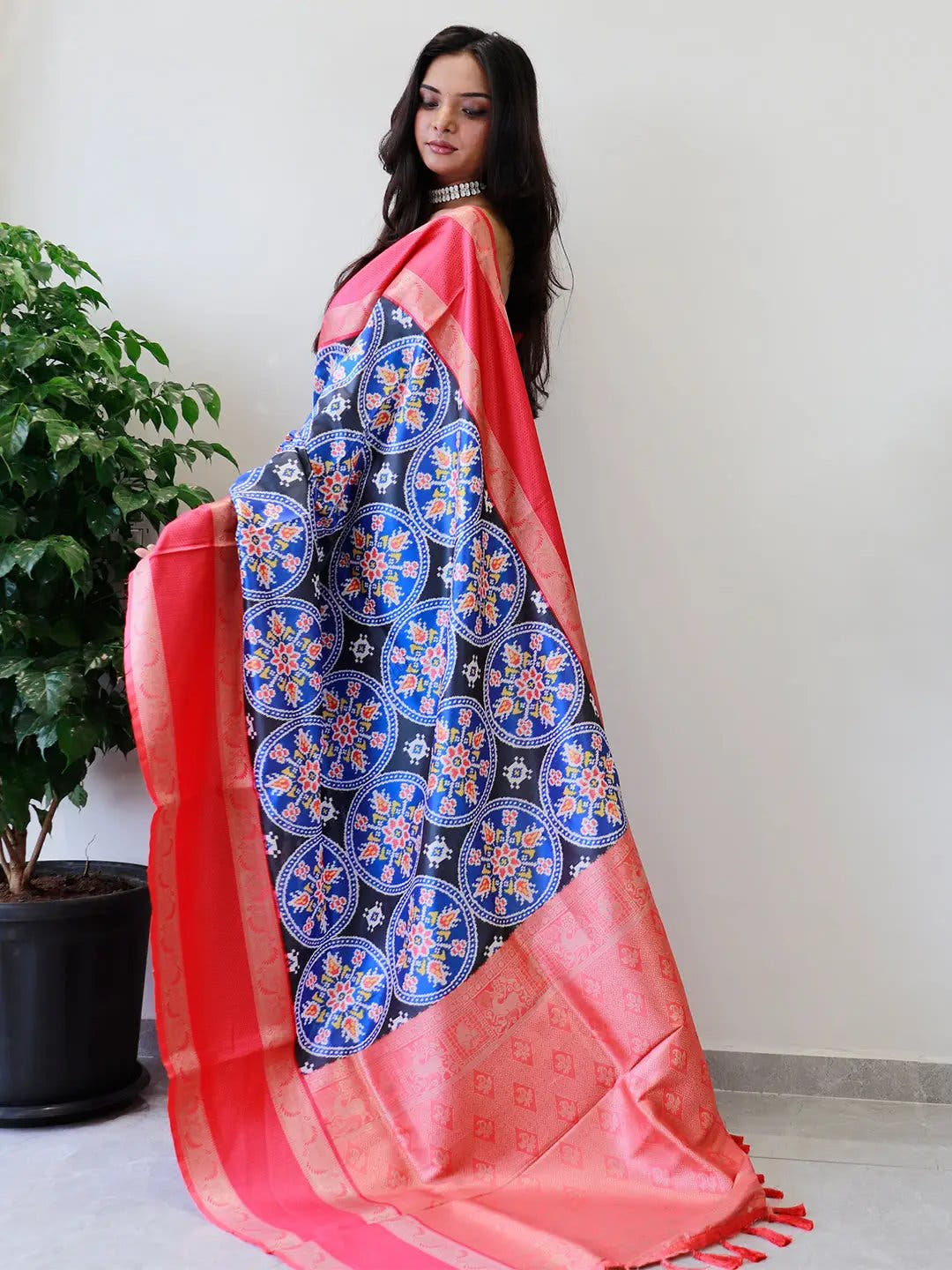 Attractive Soft Silk Gadwal Border Pochampally Print Saree
