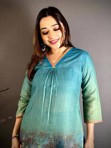 Elegant Painting Art V Neck Kurti