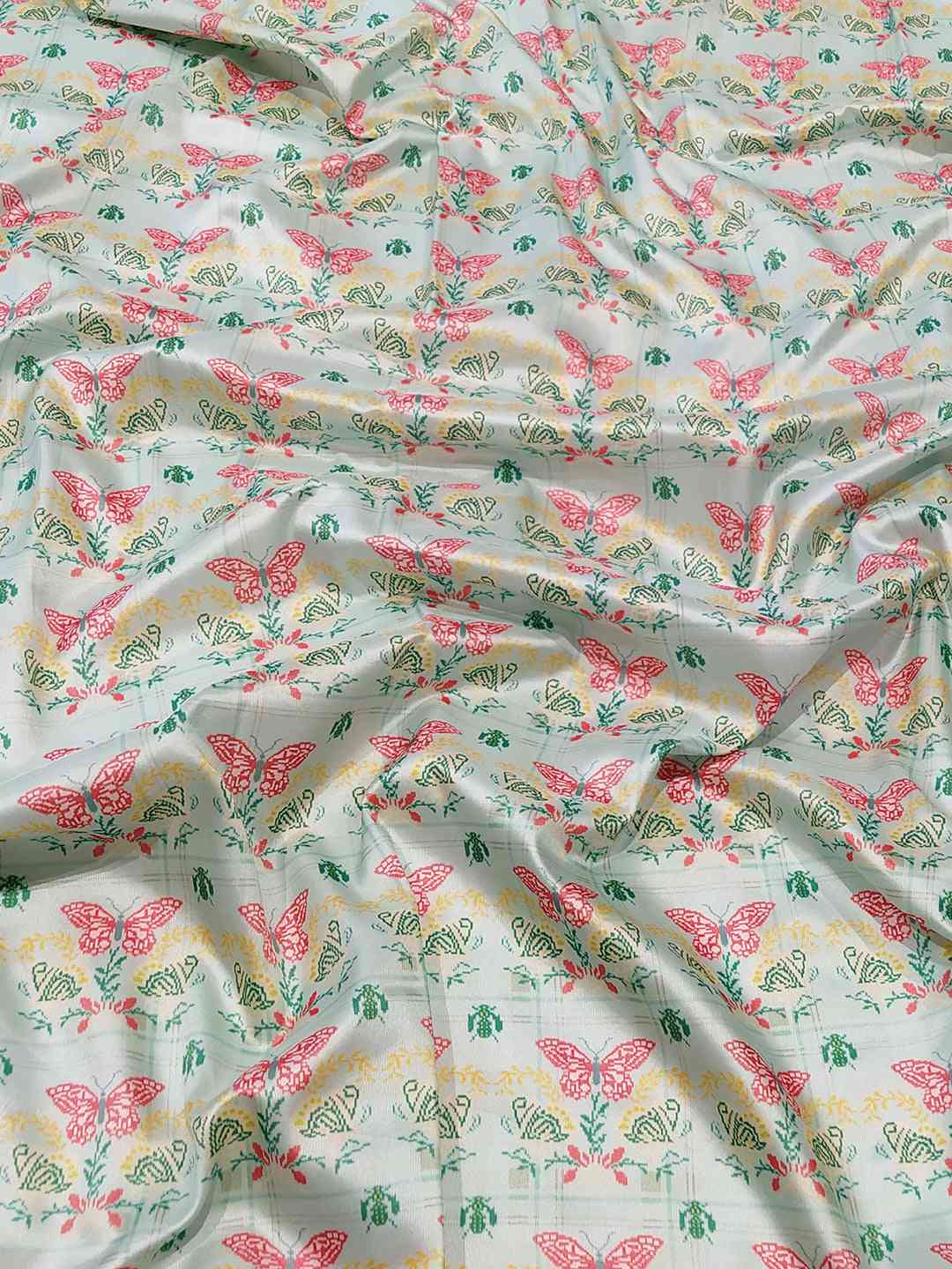 Self Zari Kanjivaram Weaving With Butterfly Printed Saree