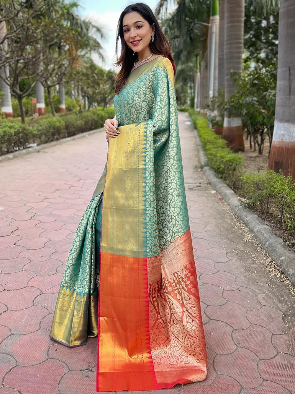 Rama Colour One Gram Gold Tissue Saree With Jacquard Woven Work
