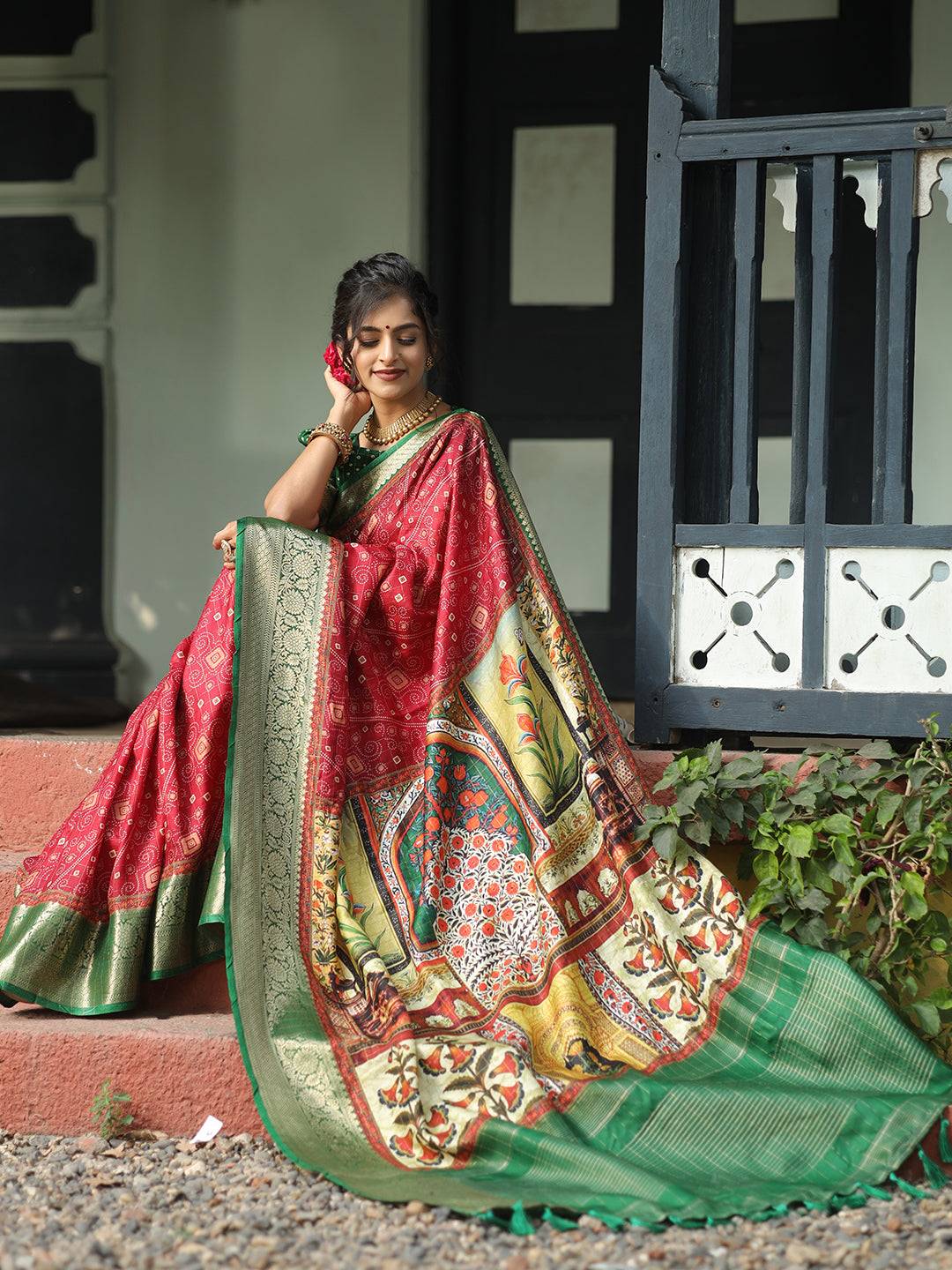 Red Colour Pure Viscose Dola Silk Saree With Mughal Motifs - Luxe