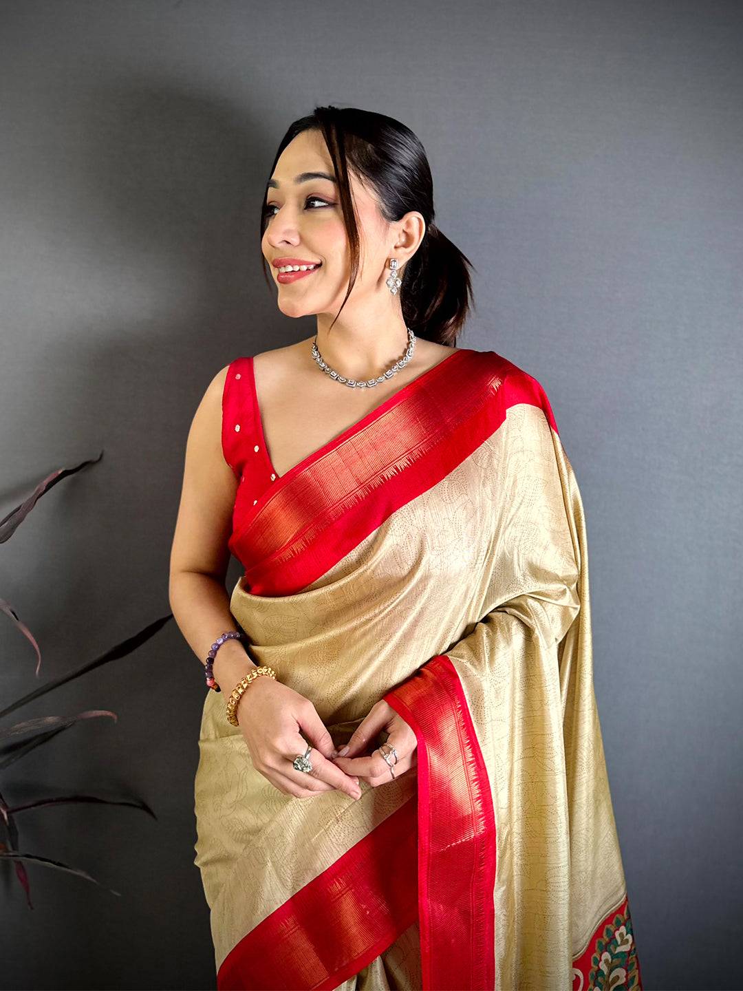 Gold Kalamkari Pallu Dola Saree