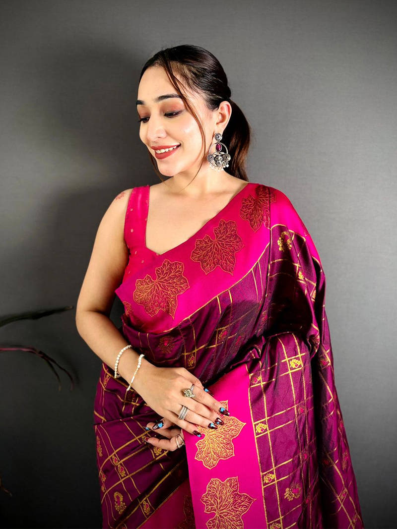 Stylish Gold Woven Pallu Contrast Border Saree