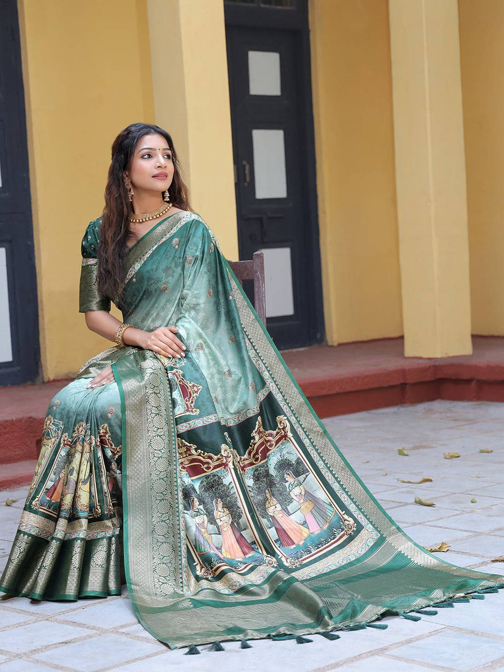 Pure Viscose Dola Silk Saree With Zari Weaving Pallu In Green Colour - Luxe