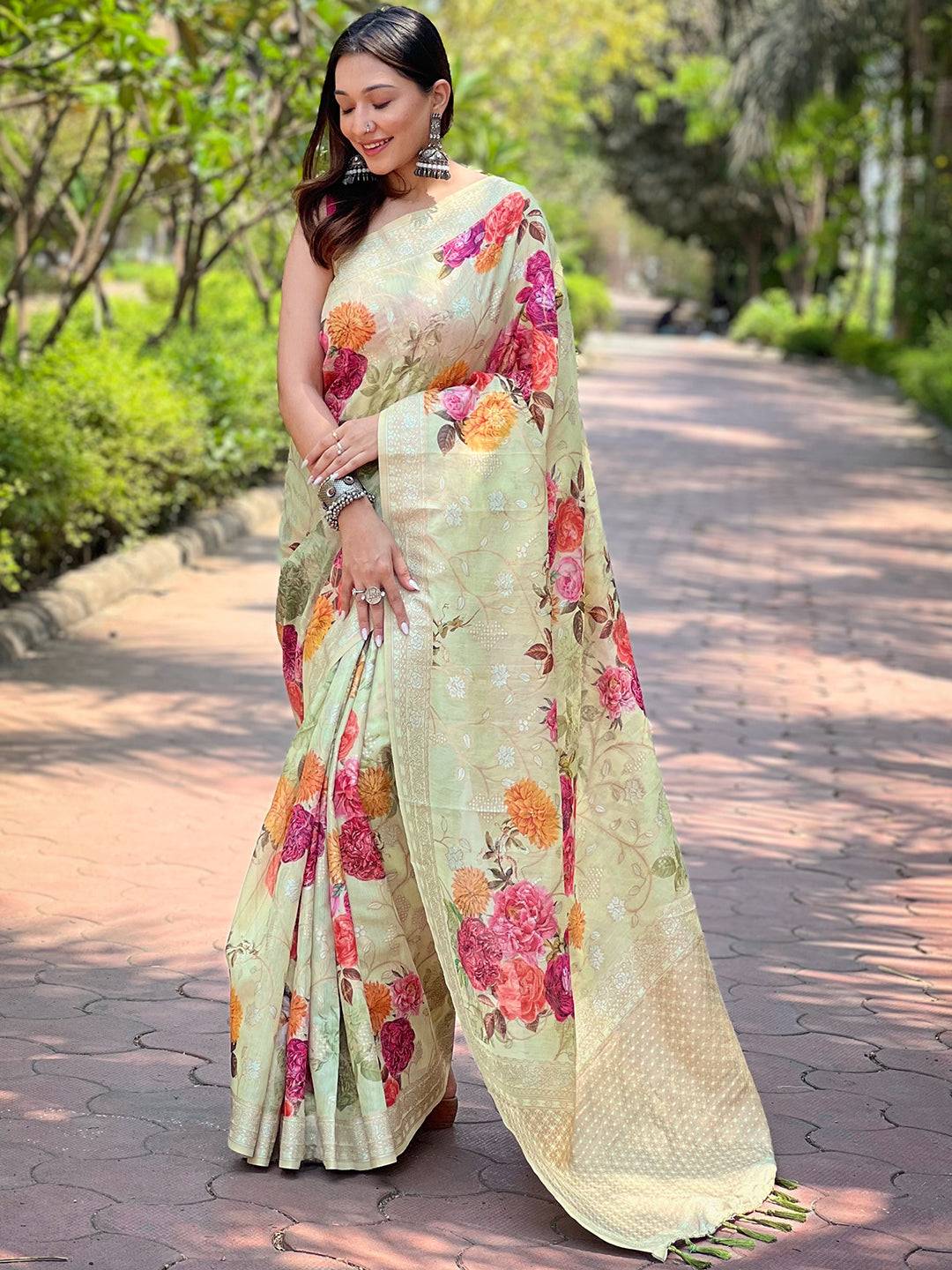 Pista Lakhnavi Bandla Zari Weaving Saree