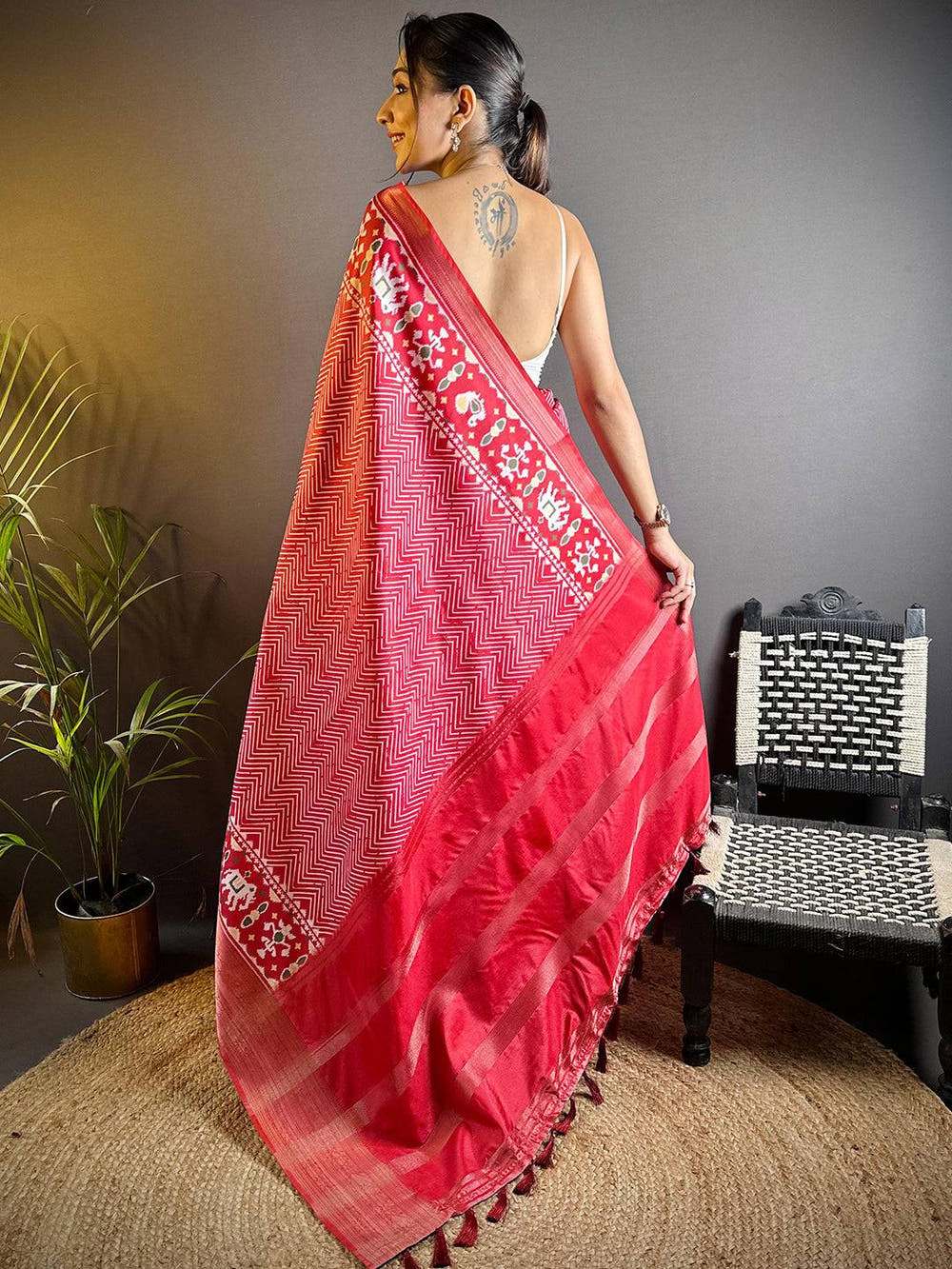 Rose Red Zig Zag Kalamkari Kanchi Silk Saree