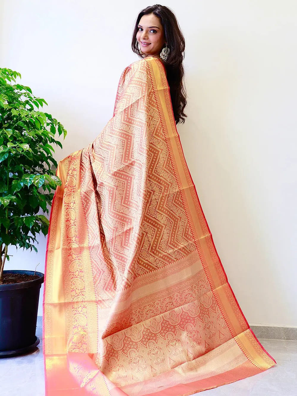 Exclusive Gold Zari One Grm Gold Kanjivaaram Pattu Silk Saree.