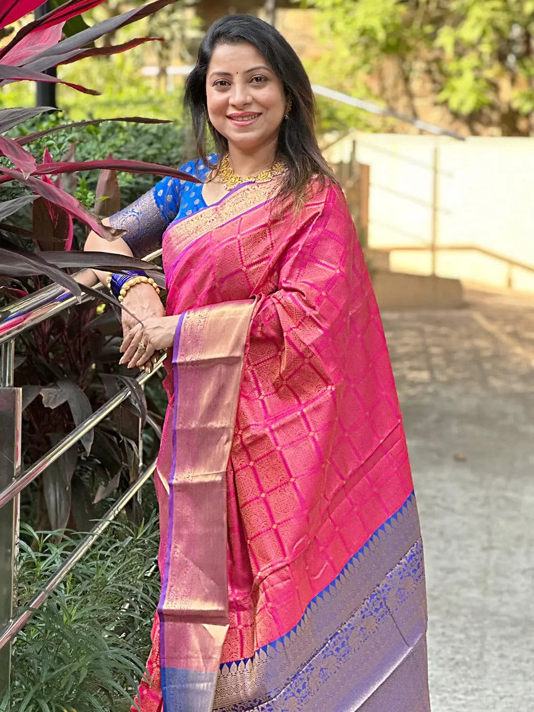 Checked Print Kanjivaram Silk Saree With Zari Work