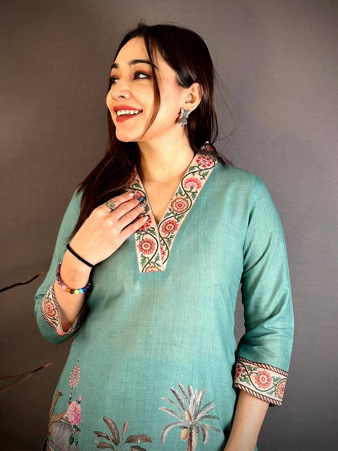 Mughal  Overlap  V  Neck  Kurti