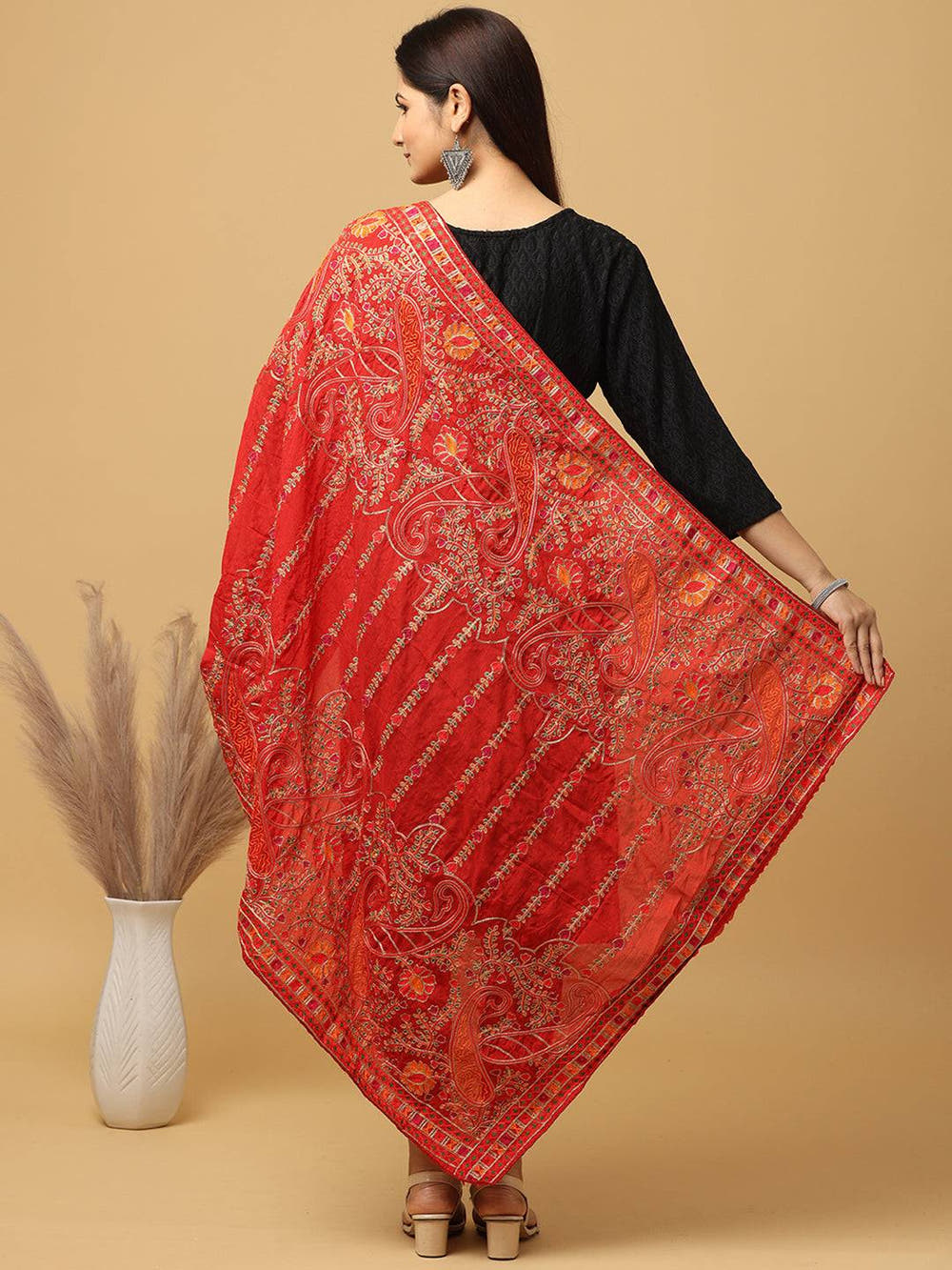 Red Classic Paisley Repeat Pashmina Dupatta
