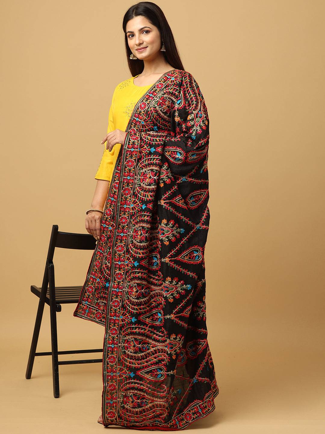 Black Geometric Zigzag Pashmina Dupatta